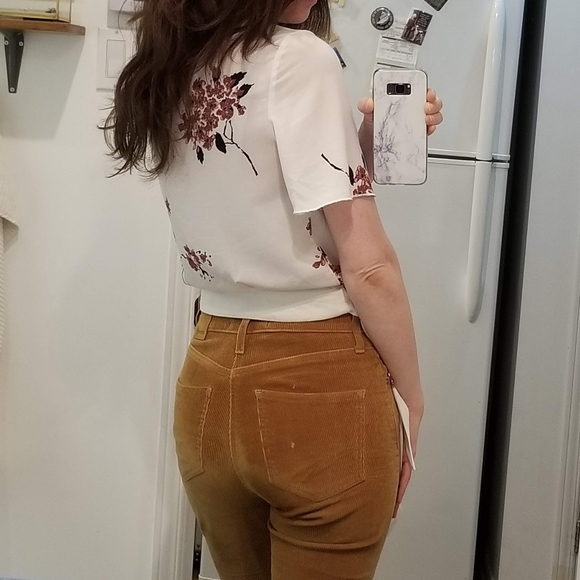 Aritzia's Denim Forum Mariane Flare corduroy pants, Golden amber, size 25 - Picture 2 of 12